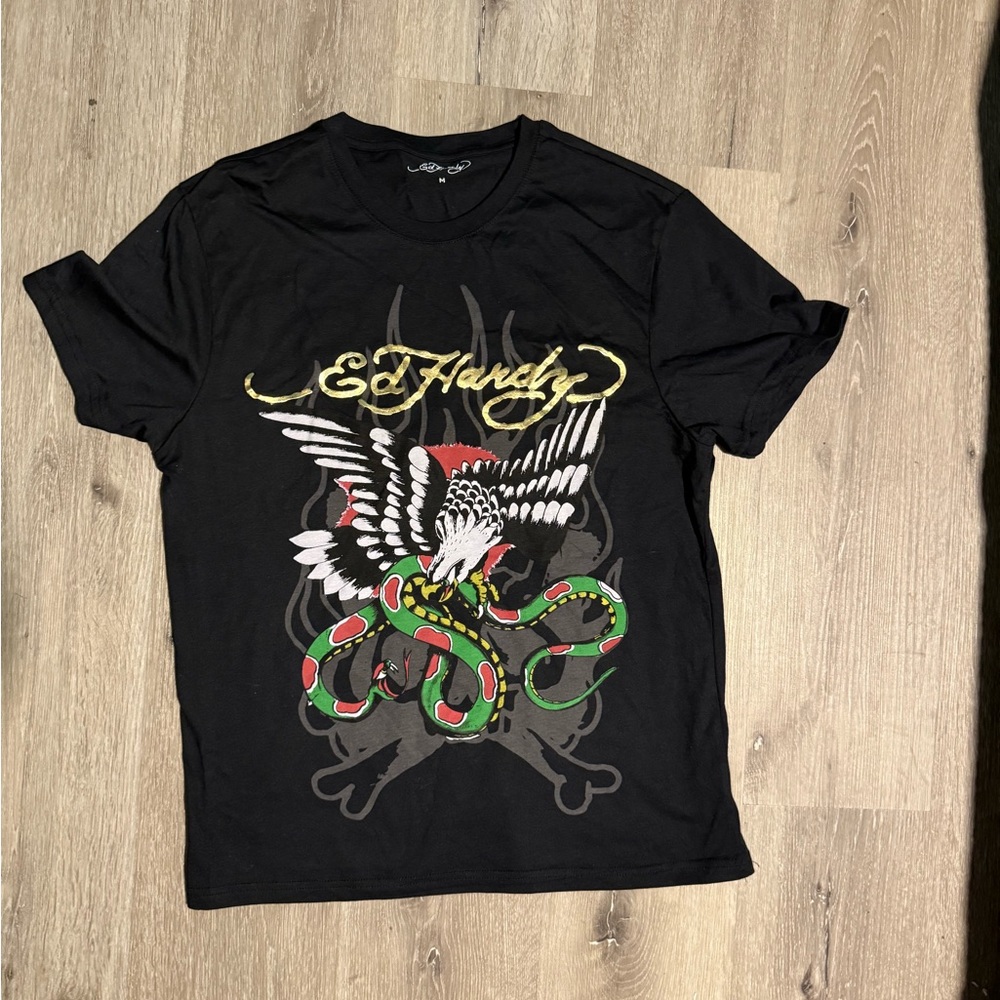 Ed Hardy Black Short Sleeve Tee with Bold Graphic Design
